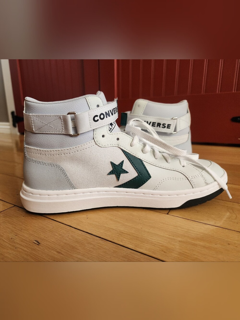 Converse Men's White High-Top Sneakers with Dark Green Star Chevron